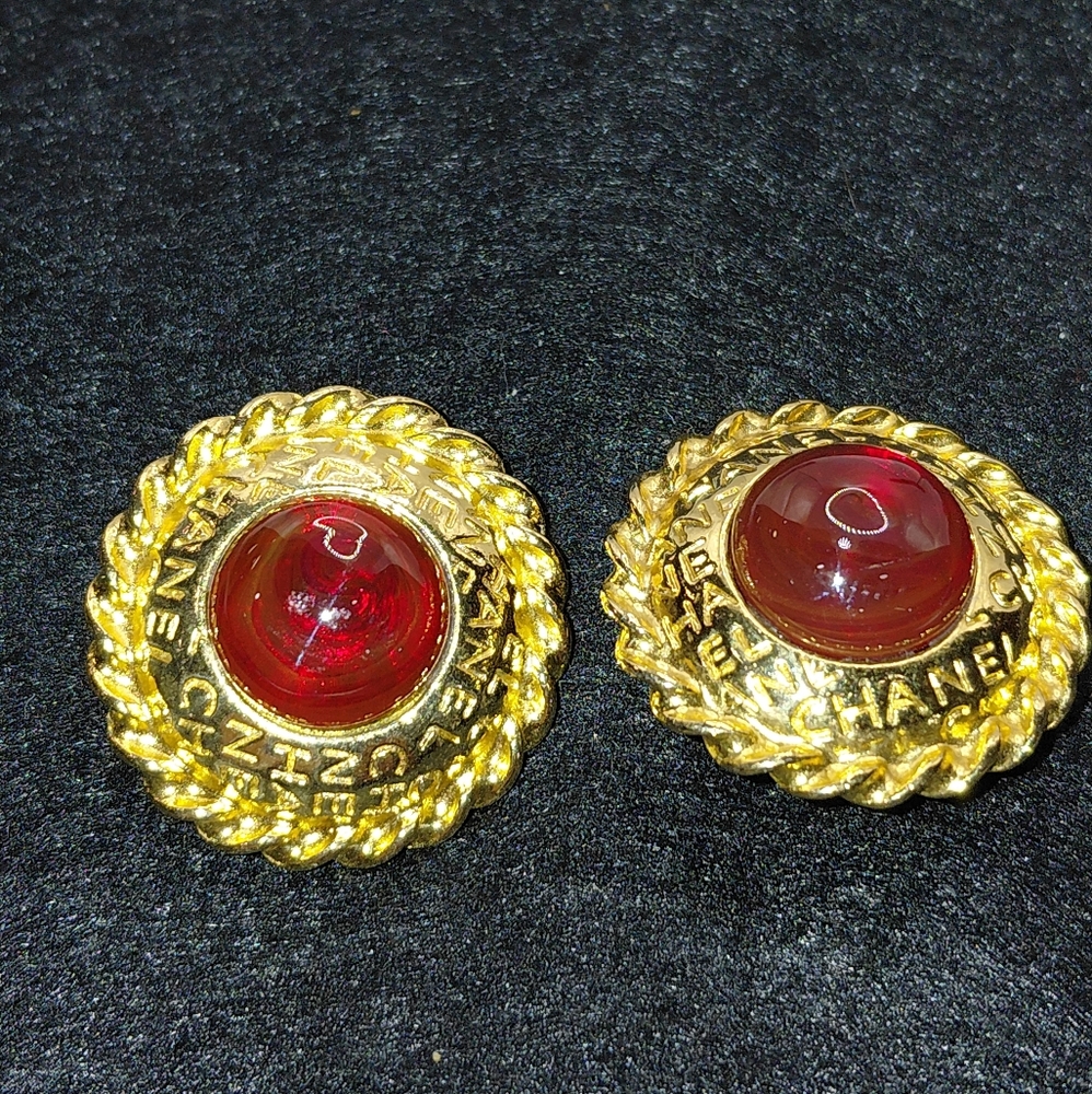 Chanel Vintage Gold plated Red  Gripoix Earrings EVC!
